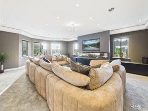 Photo 30- click for photo gallery